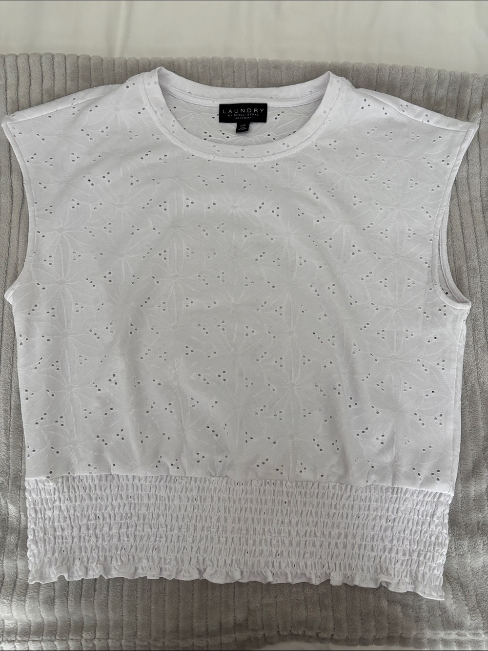 Laundry By Shelli Segal White Eyelet Smocked-Hem Sleeveless Top